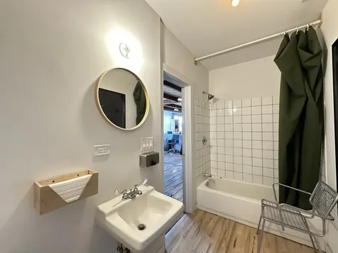 3124 West Carroll Street Chicago IL 60612