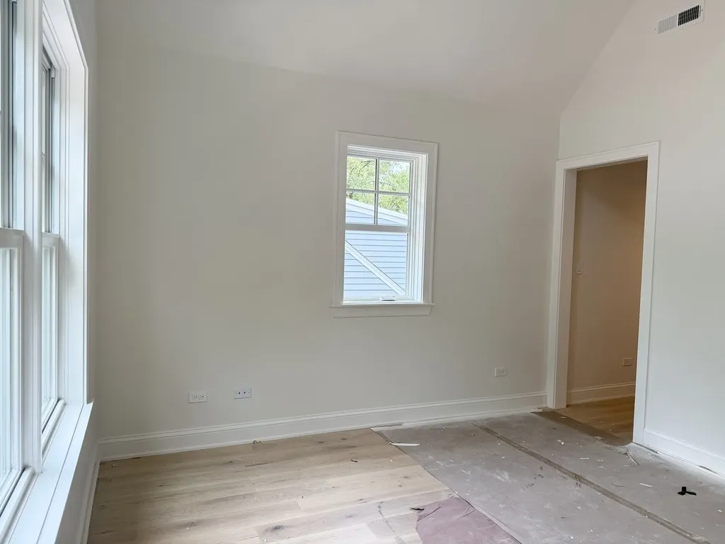 1933 Washington Avenue Wilmette IL 60091