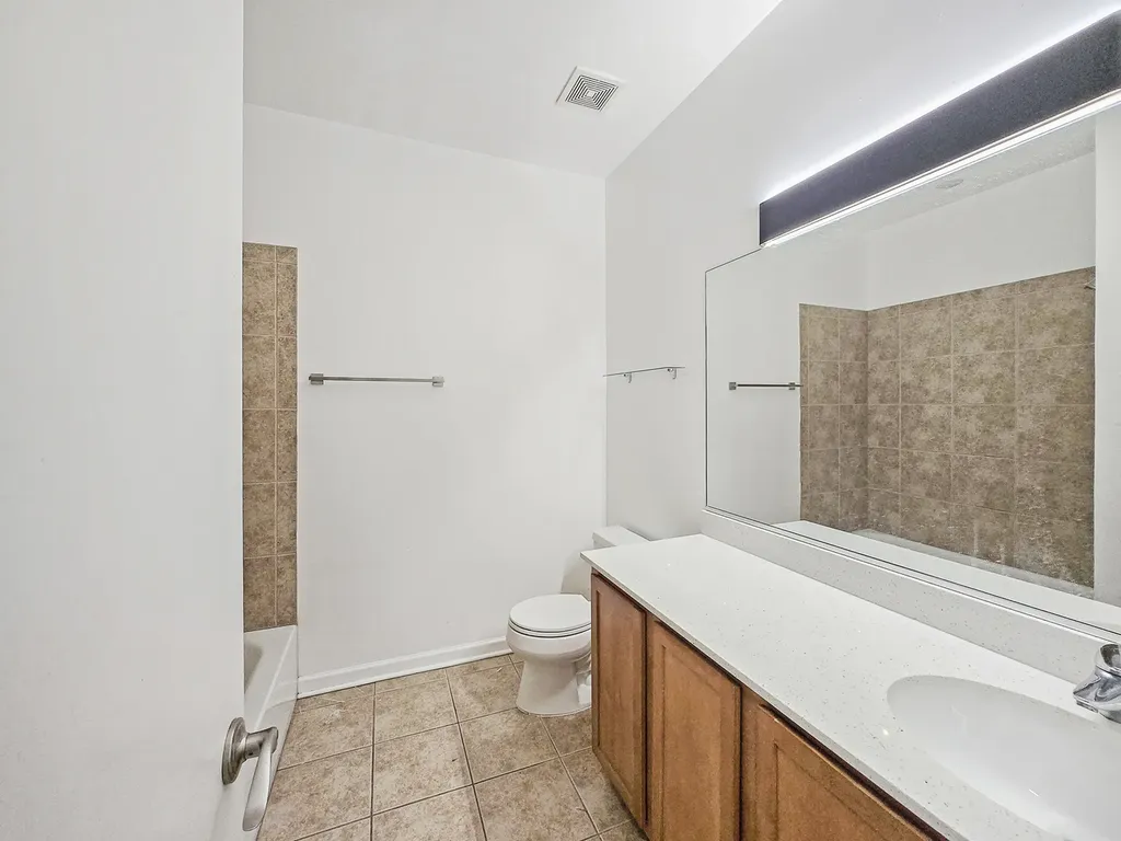 2415 West 32nd Place Chicago IL 60608