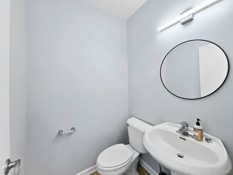 2415 West 32nd Place Chicago IL 60608