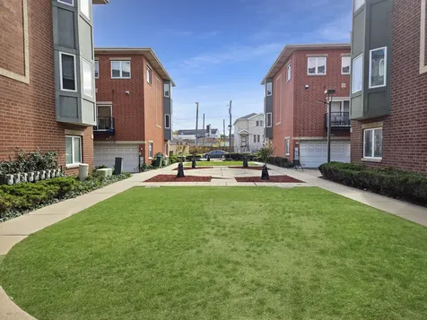 2415 West 32nd Place Chicago IL 60608