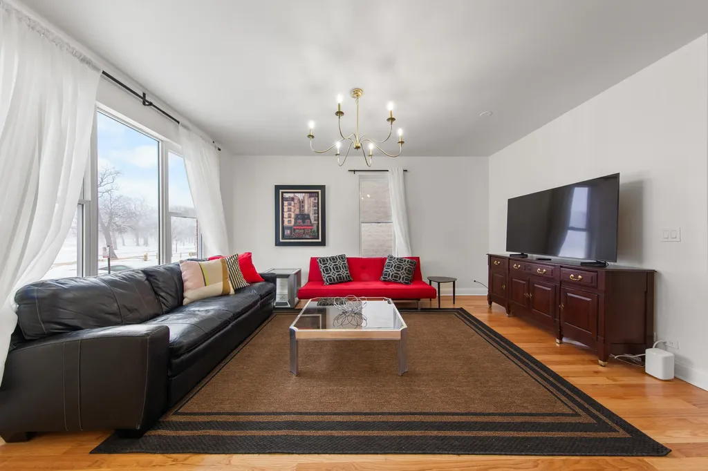 244 North Hamlin Boulevard Chicago IL 60624
