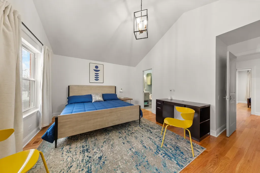 244 North Hamlin Boulevard Chicago IL 60624