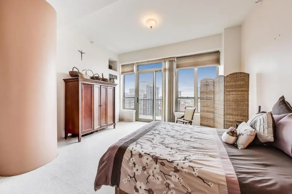 1717 South Prairie Avenue Chicago IL 60616