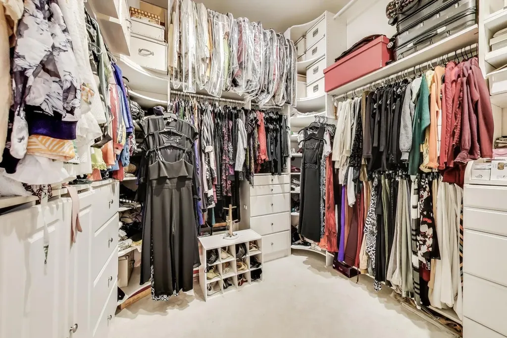 1717 South Prairie Avenue Chicago IL 60616