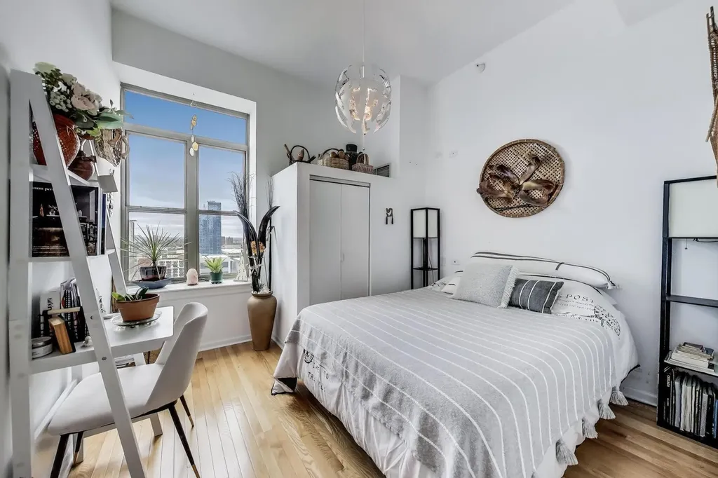 1717 South Prairie Avenue Chicago IL 60616