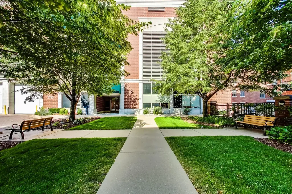 1717 South Prairie Avenue Chicago IL 60616