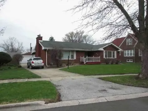 212 Country Club Road Chicago Heights IL 60411