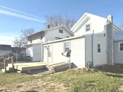 406 South Division Avenue Polo IL 61064