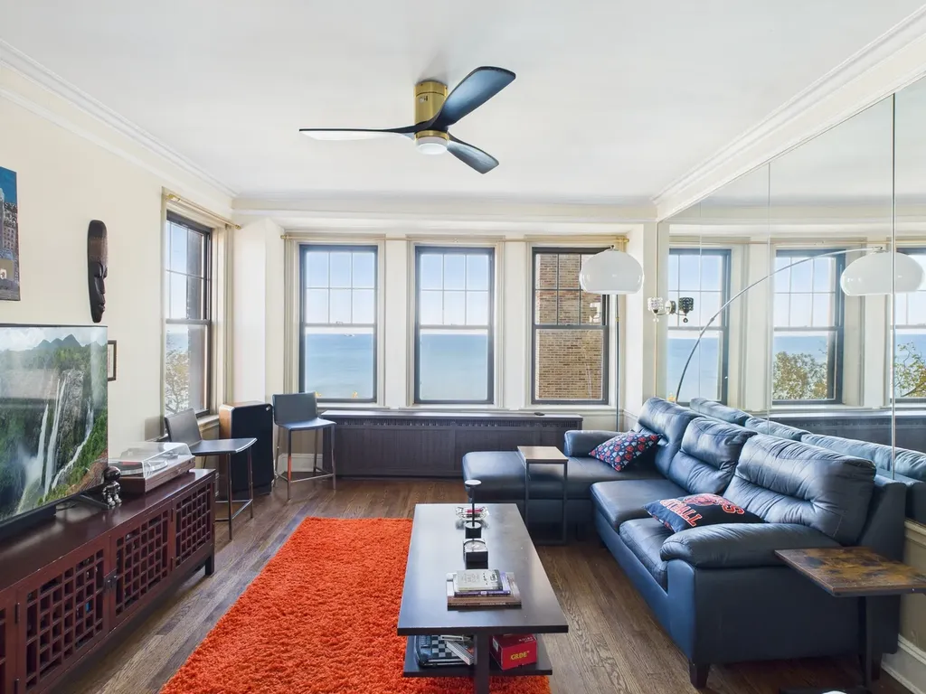 7321 South South Shore Drive Chicago IL 60649