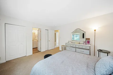 17651 Hillcrest Drive Country Club Hills IL 60478