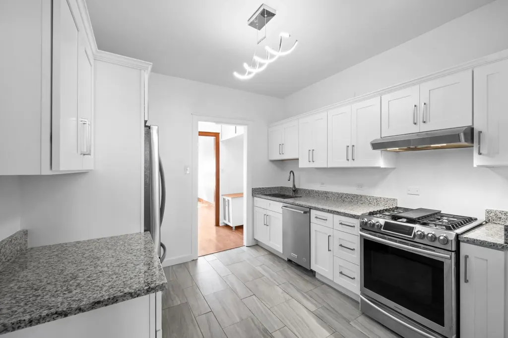 1424 East Hyde Park Boulevard Chicago IL 60615