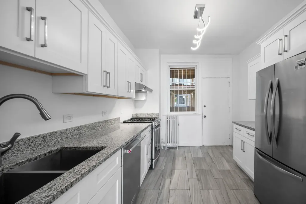 1424 East Hyde Park Boulevard Chicago IL 60615