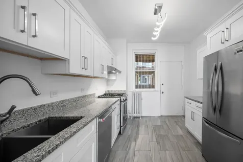 1424 East Hyde Park Boulevard Chicago IL 60615