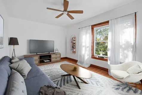 1424 East Hyde Park Boulevard Chicago IL 60615