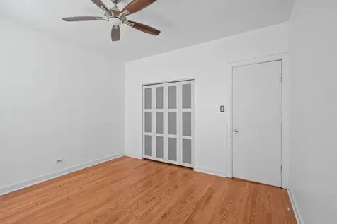 1424 East Hyde Park Boulevard Chicago IL 60615