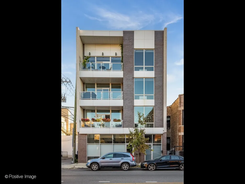 2015 West Armitage Avenue Chicago IL 60647