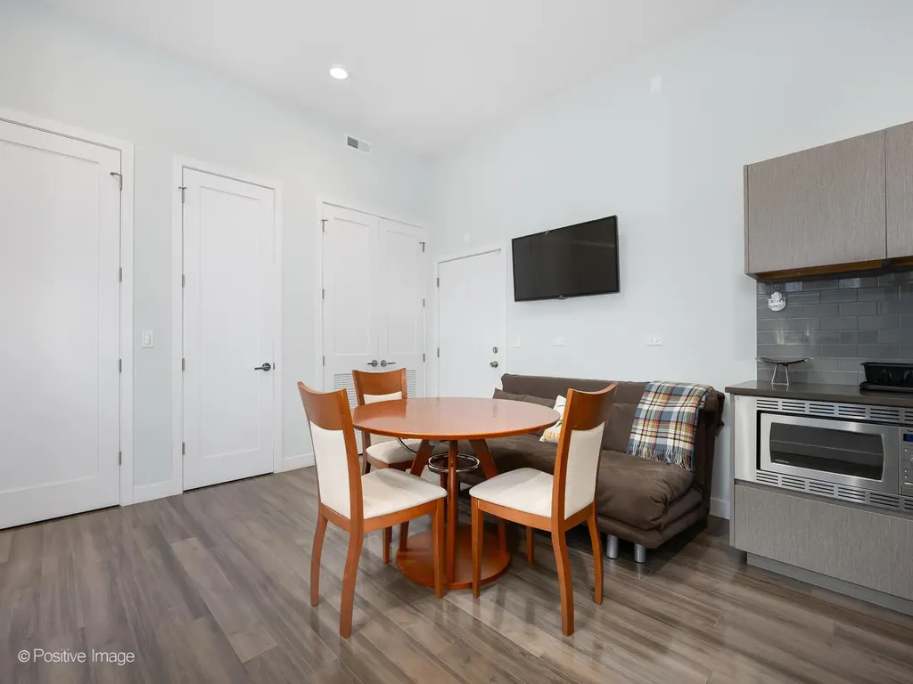 2015 West Armitage Avenue Chicago IL 60647