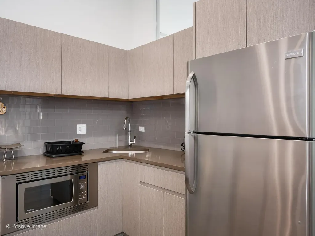 2015 West Armitage Avenue Chicago IL 60647
