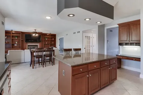 3 Pebblebrook Court Bloomington IL 61705