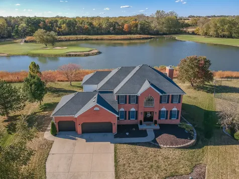 3 Pebblebrook Court Bloomington IL 61705