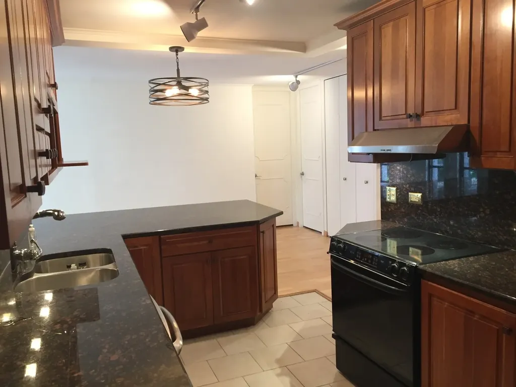 200 East Delaware Place Chicago IL 60611