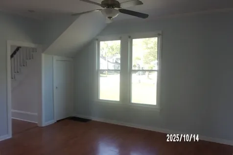 466 East Cherry Street Watseka IL 60970