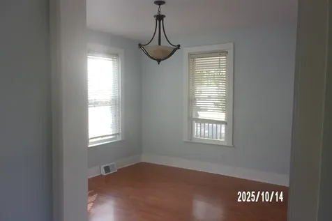 466 East Cherry Street Watseka IL 60970