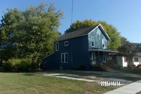 466 East Cherry Street Watseka IL 60970