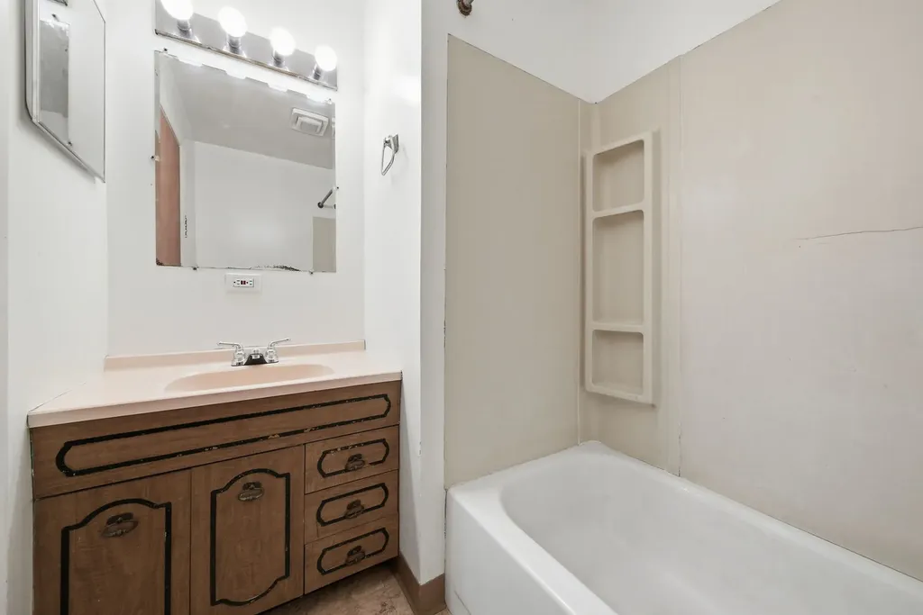 127 South Lincoln Street Westmont IL 60559