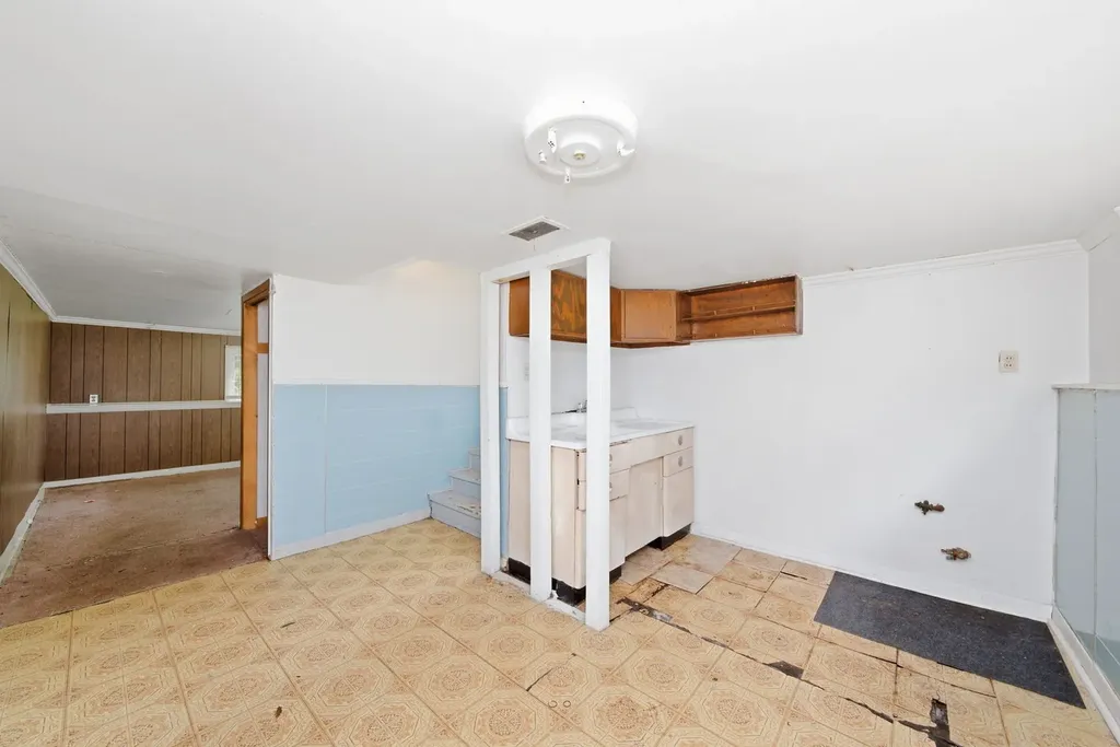 127 South Lincoln Street Westmont IL 60559