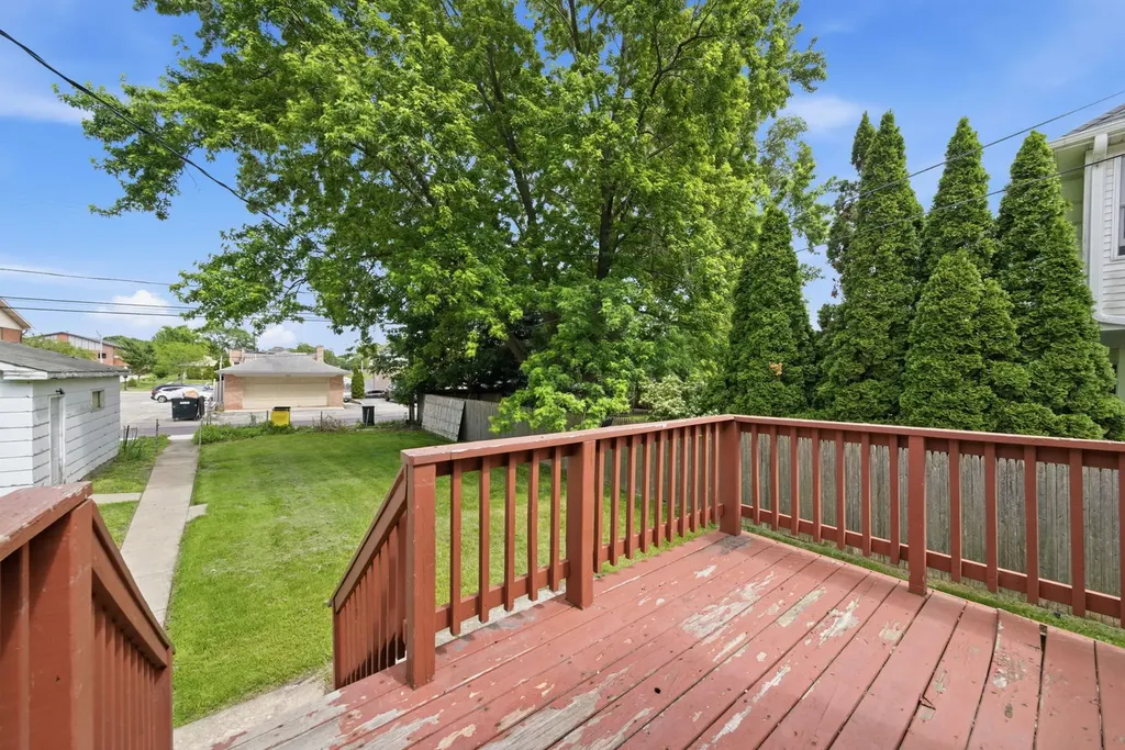 127 South Lincoln Street Westmont IL 60559