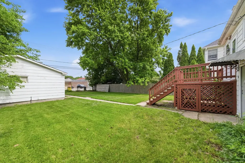 127 South Lincoln Street Westmont IL 60559