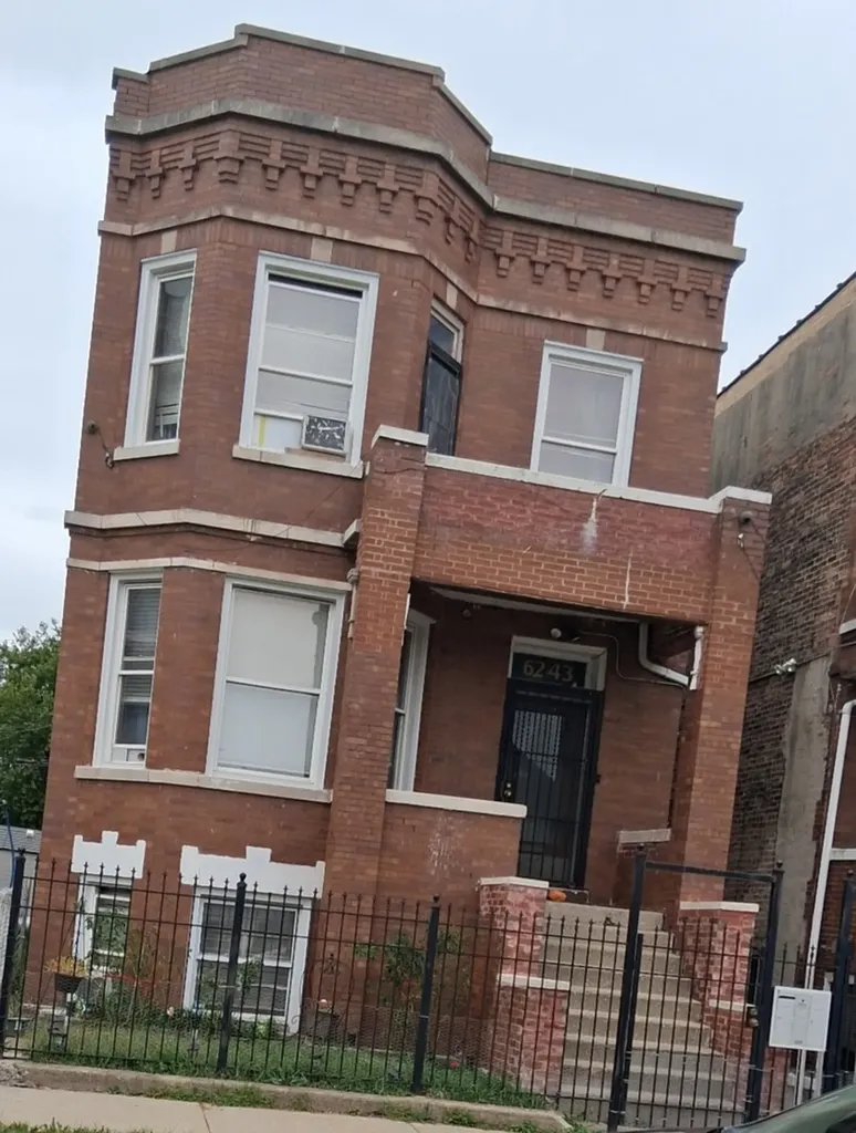 6243 South Wood Street Chicago IL 60636