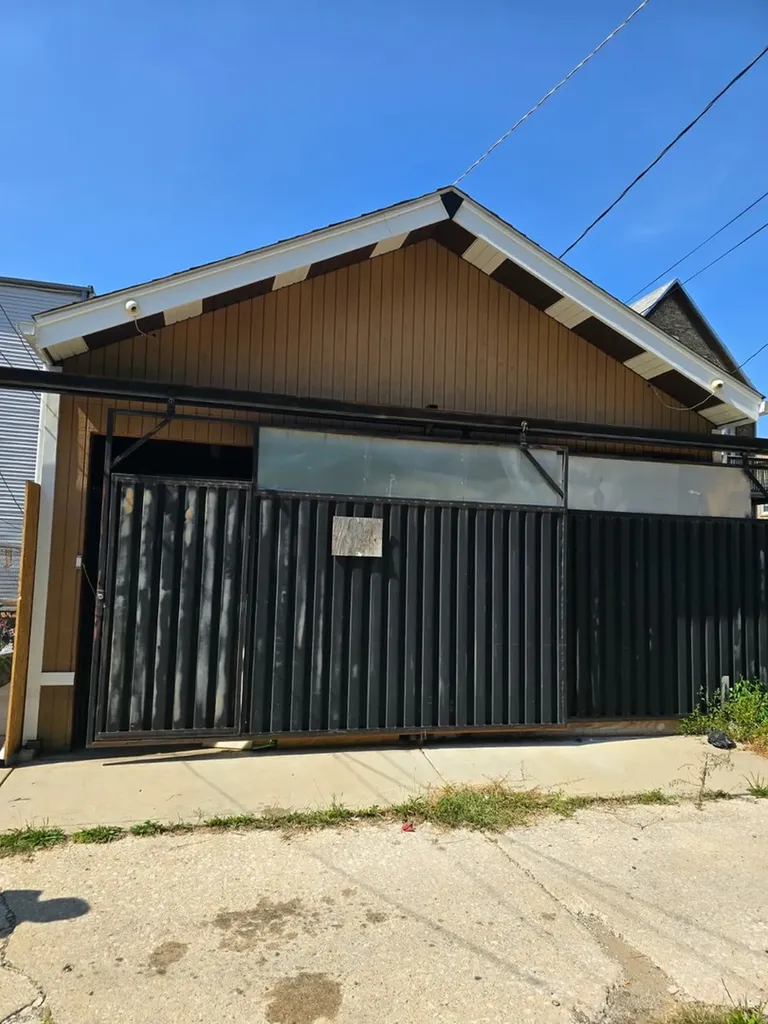6243 South Wood Street Chicago IL 60636