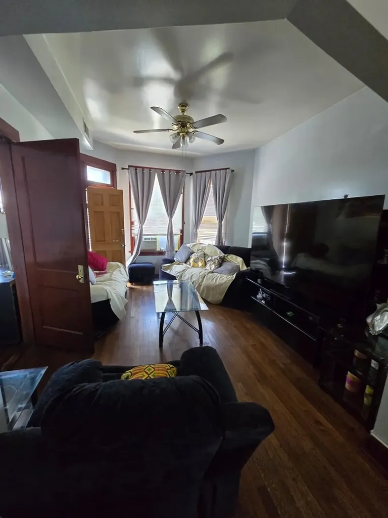 6243 South Wood Street Chicago IL 60636