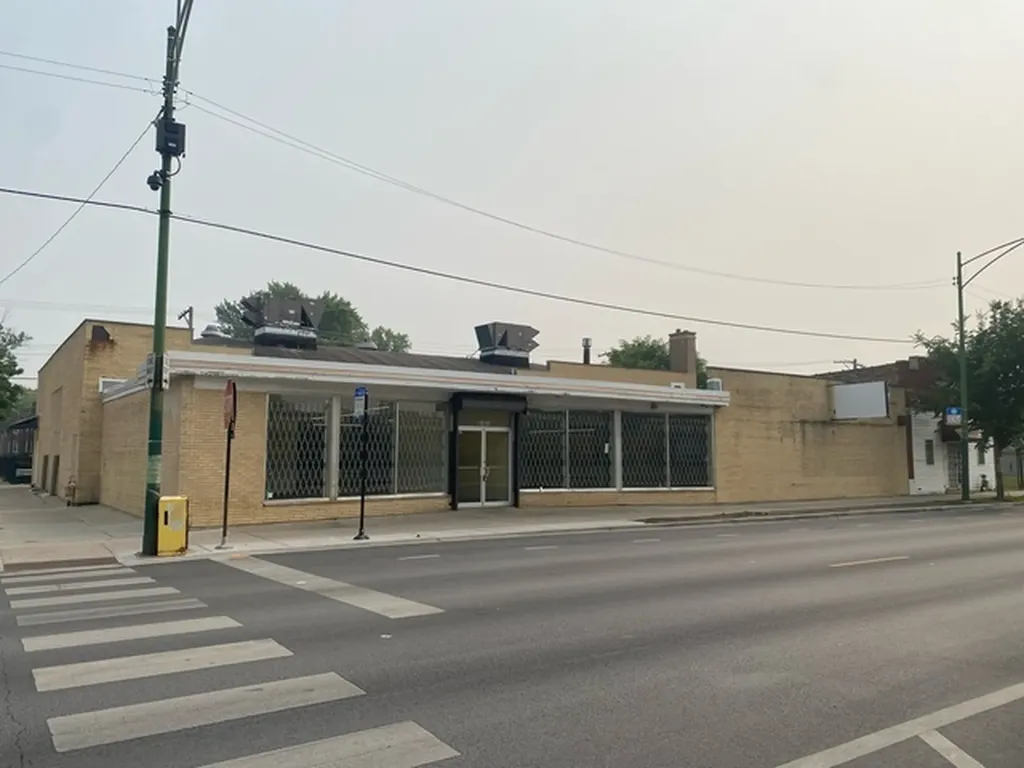 5101 West Division Street Chicago IL 60651