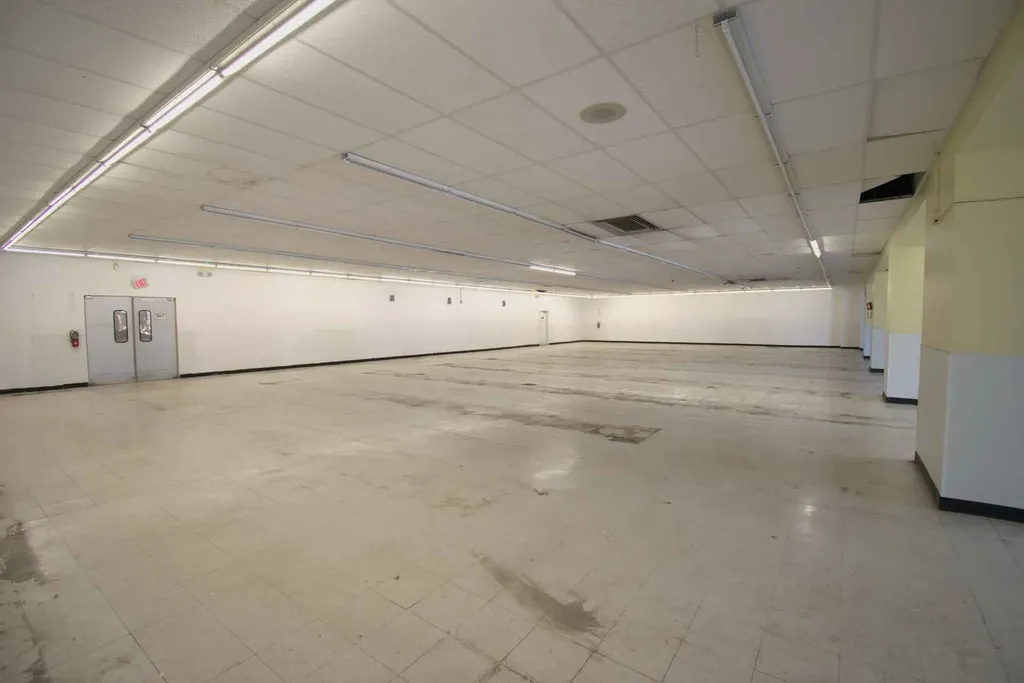 5101 West Division Street Chicago IL 60651