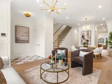 3041 North Leavitt Street Chicago IL 60618