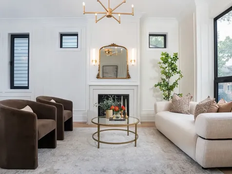 3041 North Leavitt Street Chicago IL 60618