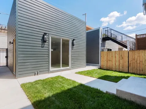 3041 North Leavitt Street Chicago IL 60618