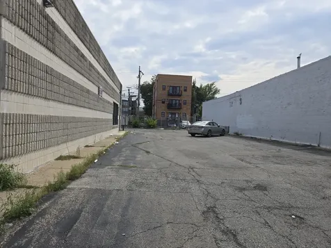 3711 West Lawrence Avenue Chicago IL 60625