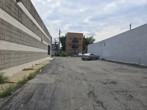 3711 West Lawrence Avenue Chicago IL 60625