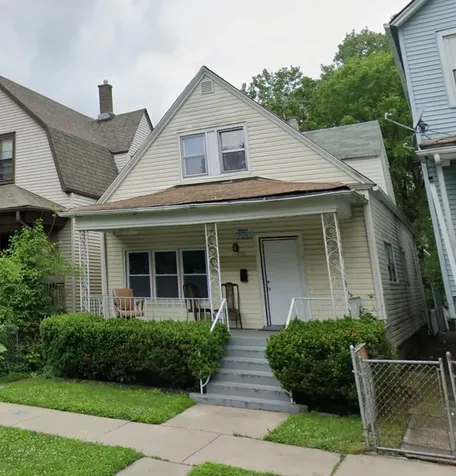 8112 South Escanaba Avenue Chicago IL 60617