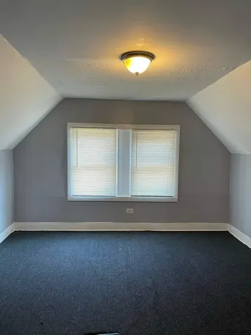 8112 South Escanaba Avenue Chicago IL 60617