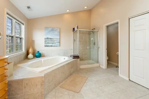809 Magnuson Court Barrington IL 60010
