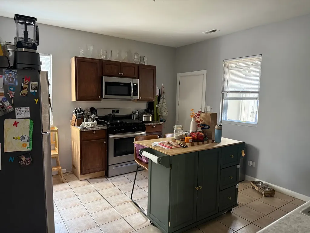 827 North Fairfield Avenue Chicago IL 60622