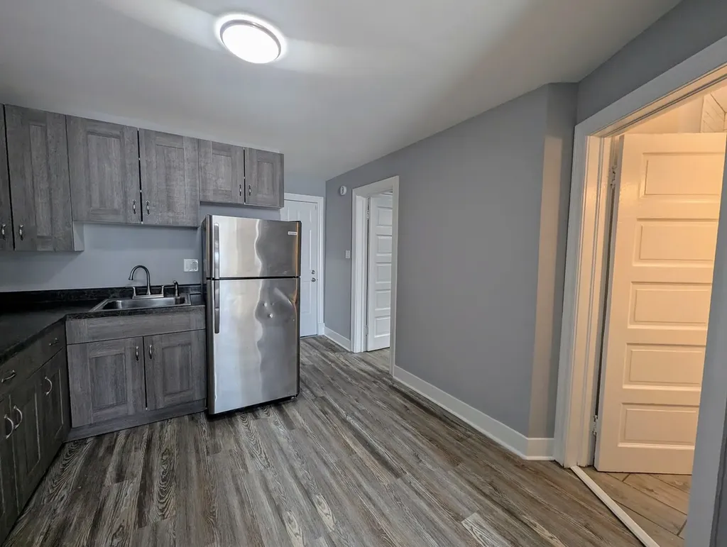 827 North Fairfield Avenue Chicago IL 60622