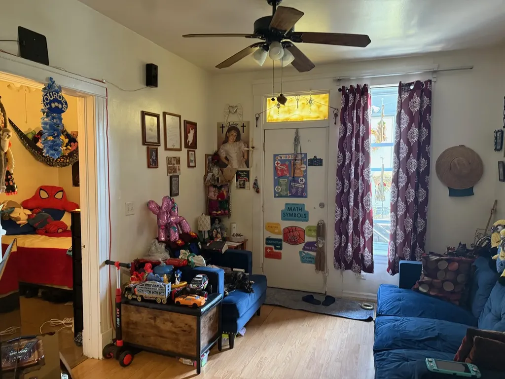827 North Fairfield Avenue Chicago IL 60622