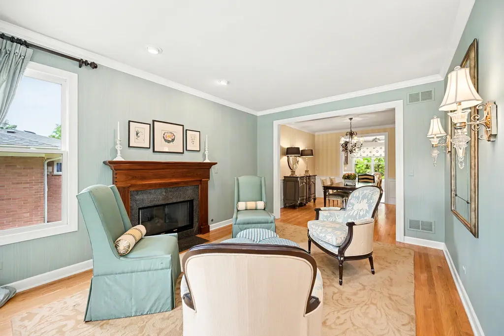 1028 Shady Lane Glen Ellyn IL 60137